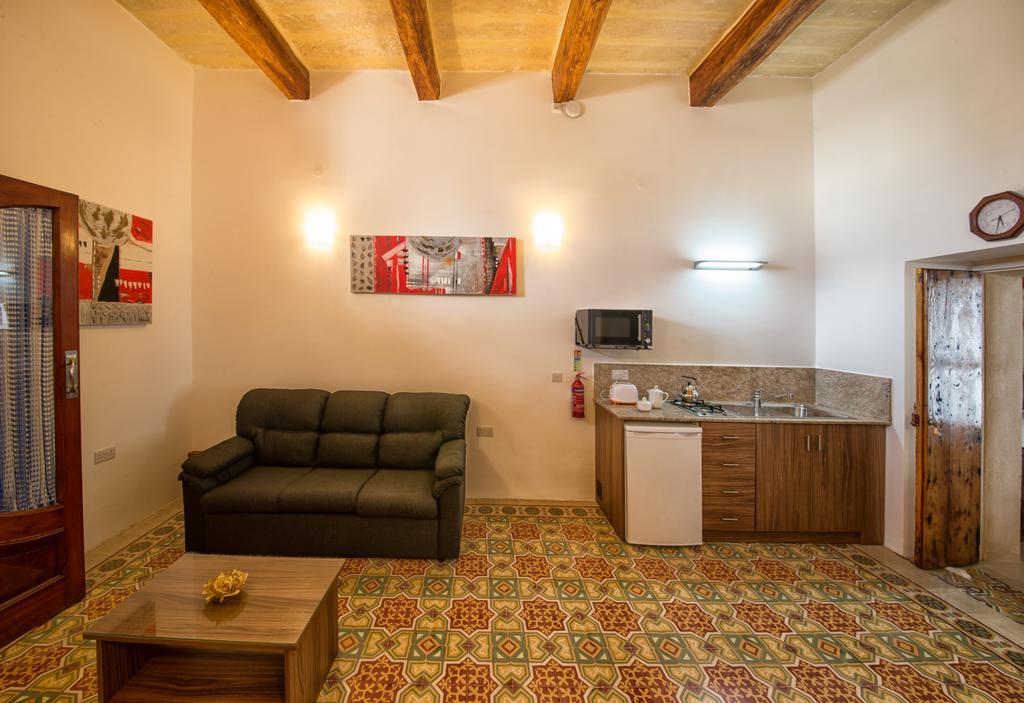 Quayside Apartments Marsaxlokk Room photo